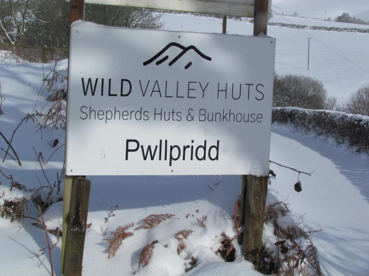 Wild Valley Bunkhouse Llanrhaeadr-ym-Mochnant Exterior foto